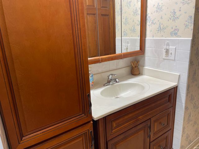 505 Meadow Lane, Hartford City, IN 47348