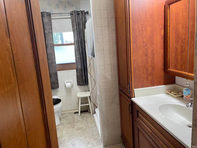505 Meadow Lane, Hartford City, IN 47348