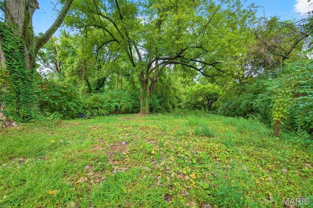 2367 Collett Drive, Moline Acres, MO 63136