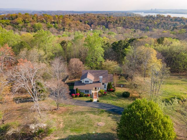 2925 Gold Point Circle S, Hixson, TN 37343