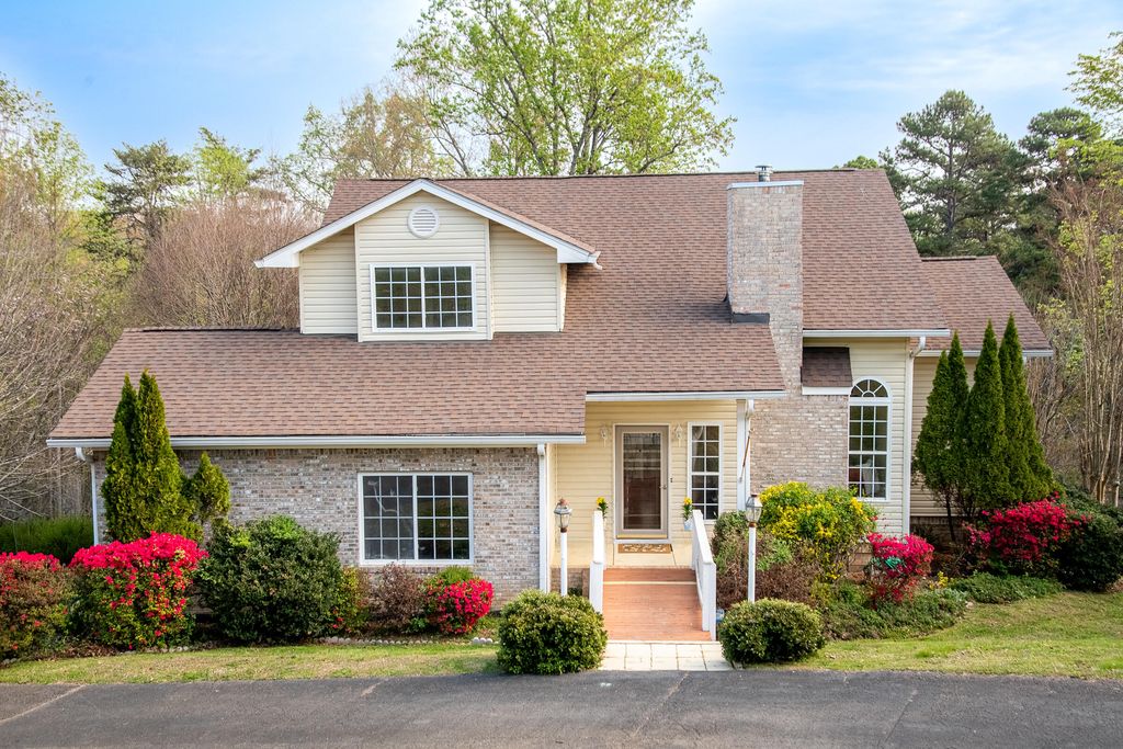 2925 Gold Point Circle S, Hixson, TN 37343