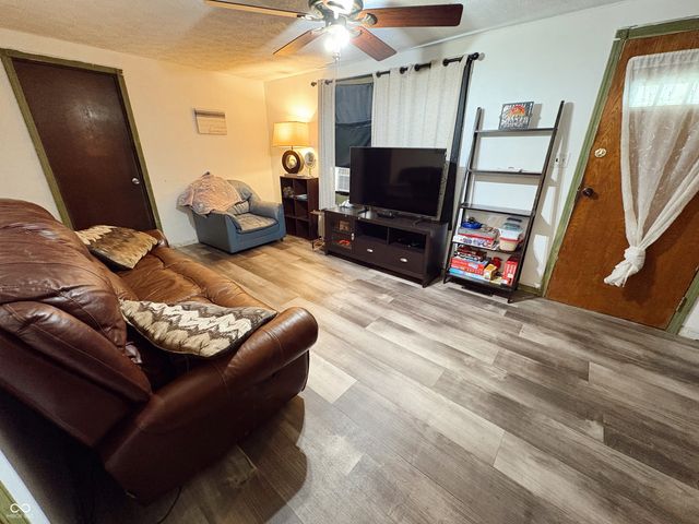 5631 N Clover West Drive, Fairland, IN 46126