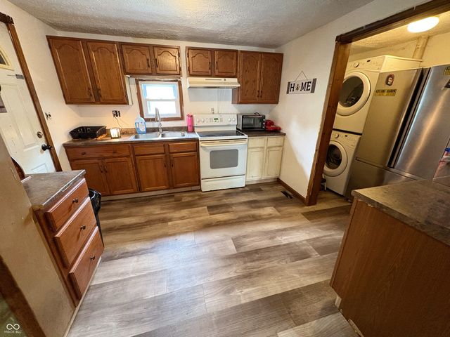 5631 N Clover West Drive, Fairland, IN 46126