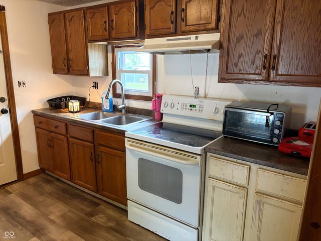 5631 N Clover West Drive, Fairland, IN 46126