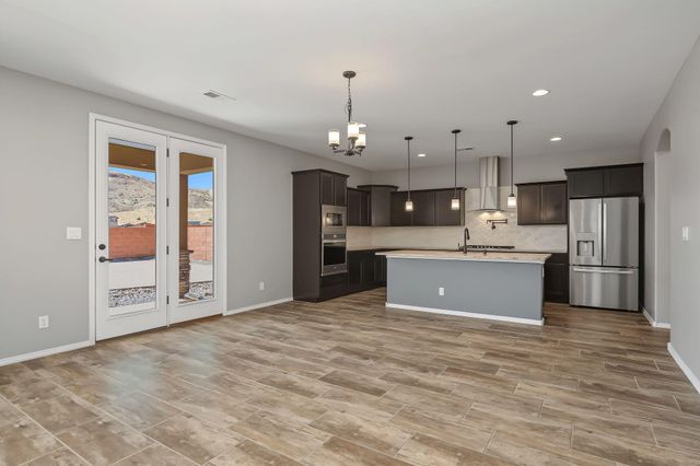 480 Michael Avenue SW, Los Lunas, NM 87031
