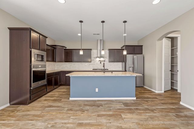 480 Michael Avenue SW, Los Lunas, NM 87031