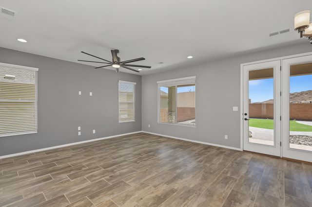 480 Michael Avenue SW, Los Lunas, NM 87031