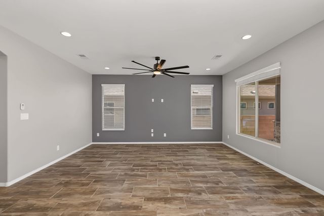 480 Michael Avenue SW, Los Lunas, NM 87031