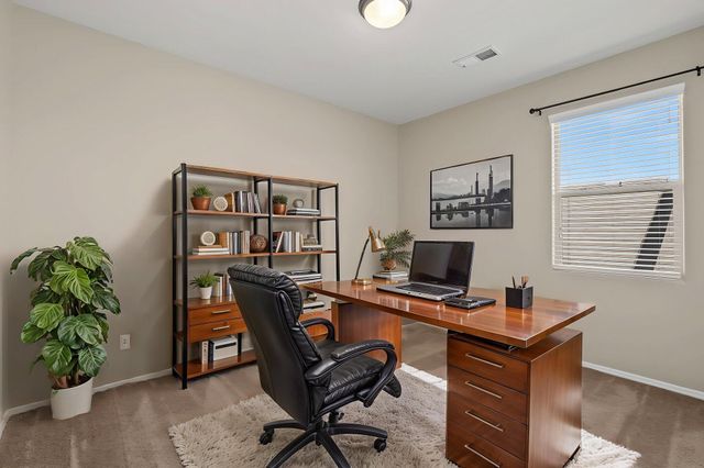 480 Michael Avenue SW, Los Lunas, NM 87031