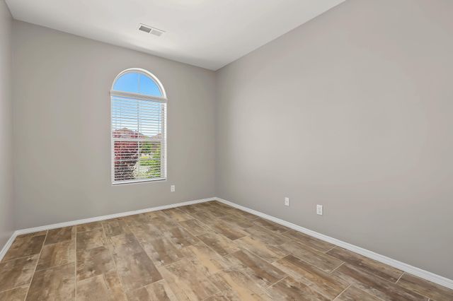 480 Michael Avenue SW, Los Lunas, NM 87031