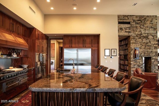 11225 E Whispering Ridge Way, Scottsdale, AZ 85255