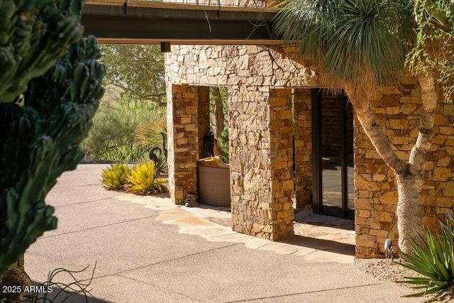 11225 E Whispering Ridge Way, Scottsdale, AZ 85255