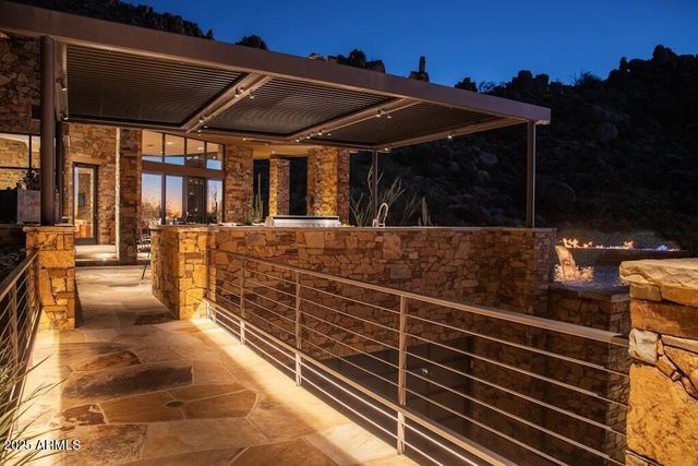 11225 E Whispering Ridge Way, Scottsdale, AZ 85255