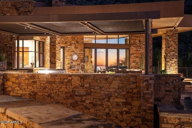 11225 E Whispering Ridge Way, Scottsdale, AZ 85255