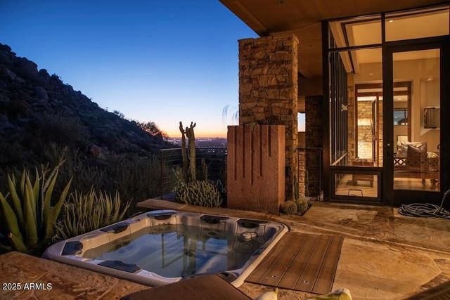 11225 E Whispering Ridge Way, Scottsdale, AZ 85255