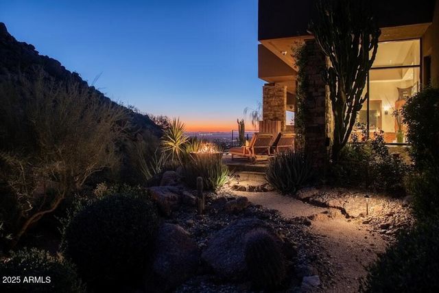 11225 E Whispering Ridge Way, Scottsdale, AZ 85255