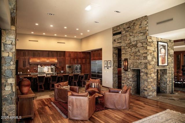 11225 E Whispering Ridge Way, Scottsdale, AZ 85255