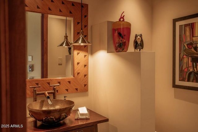 11225 E Whispering Ridge Way, Scottsdale, AZ 85255