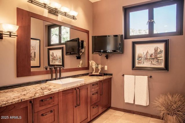 11225 E Whispering Ridge Way, Scottsdale, AZ 85255