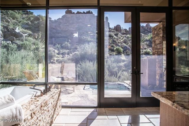 11225 E Whispering Ridge Way, Scottsdale, AZ 85255