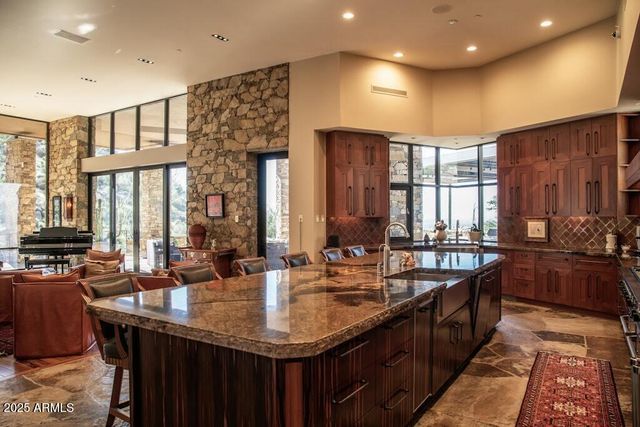 11225 E Whispering Ridge Way, Scottsdale, AZ 85255