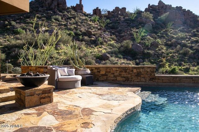 11225 E Whispering Ridge Way, Scottsdale, AZ 85255