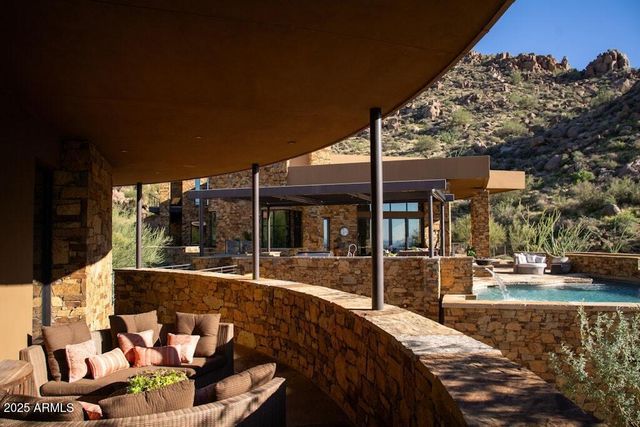 11225 E Whispering Ridge Way, Scottsdale, AZ 85255