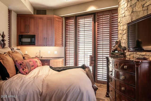 11225 E Whispering Ridge Way, Scottsdale, AZ 85255