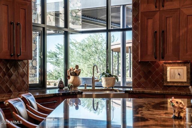 11225 E Whispering Ridge Way, Scottsdale, AZ 85255