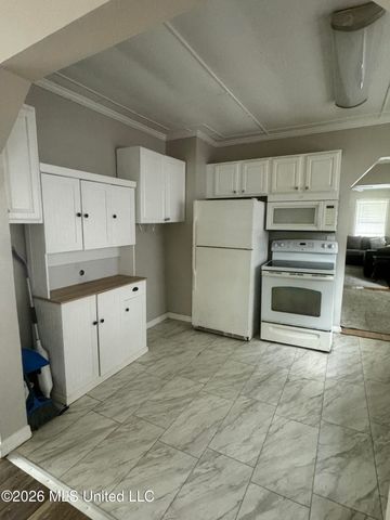5018 Arthur Street, Moss Point, MS 39563