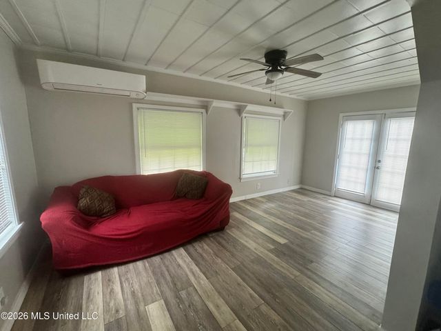 5018 Arthur Street, Moss Point, MS 39563
