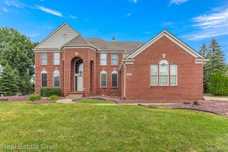 48416 Manhattan Circle, Canton, MI 48188