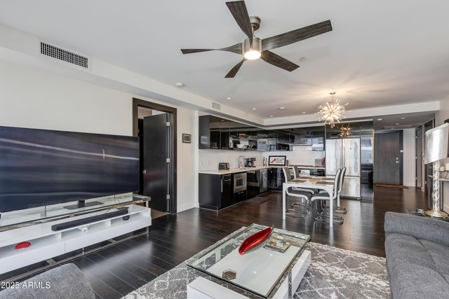 4422 N 75TH Street 2004, Scottsdale, AZ 85251