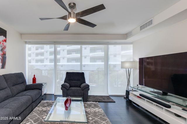 4422 N 75TH Street 2004, Scottsdale, AZ 85251