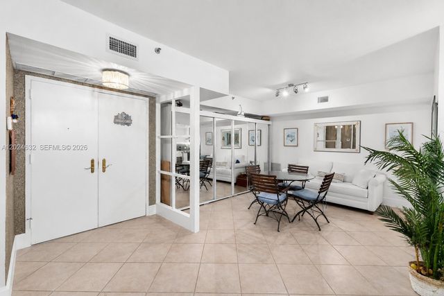 20281 E Country Club Drive 510, Aventura, FL 33180