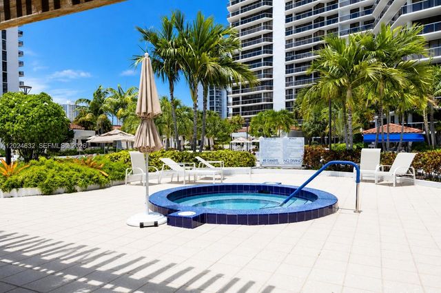 20281 E Country Club Drive 510, Aventura, FL 33180