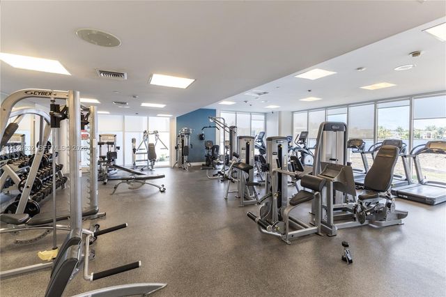 20281 E Country Club Drive 510, Aventura, FL 33180