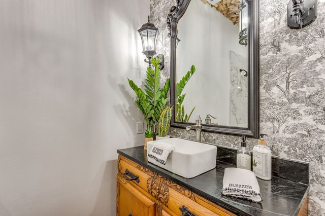 315 Cleveland Avenue, Weatherford, TX 76086