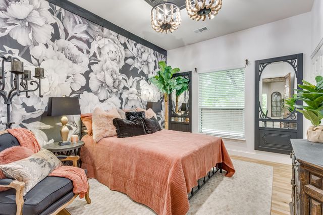 315 Cleveland Avenue, Weatherford, TX 76086