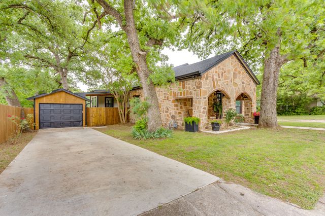 315 Cleveland Avenue, Weatherford, TX 76086