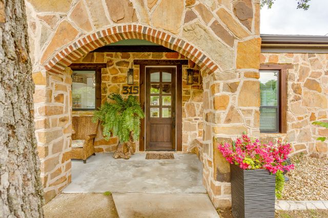 315 Cleveland Avenue, Weatherford, TX 76086