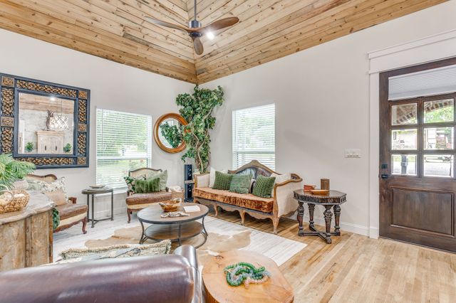 315 Cleveland Avenue, Weatherford, TX 76086