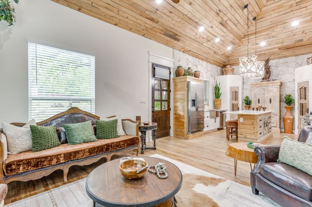 315 Cleveland Avenue, Weatherford, TX 76086