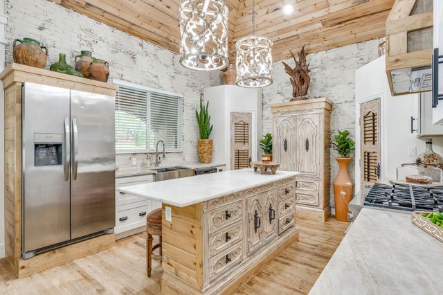 315 Cleveland Avenue, Weatherford, TX 76086