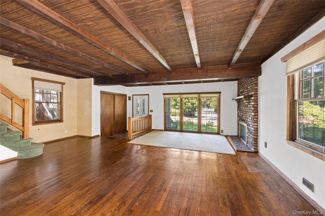 84 Oak Street, Northport, NY 11768