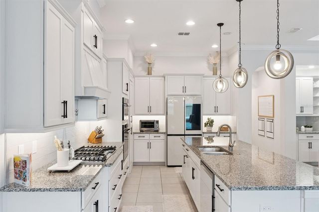 671 CANOPY ESTATES DRIVE, Winter Garden, FL 34787