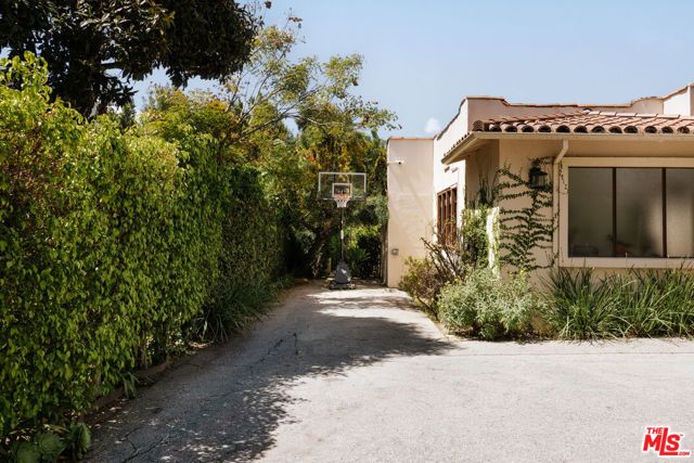 505 N Roxbury Drive, Beverly Hills, CA 90210
