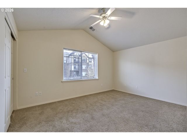 1094 Ne PERL Way, Hillsboro, OR 97006