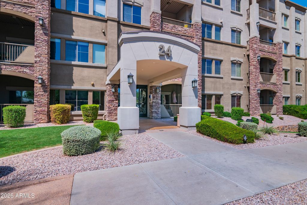 5350 E DEER VALLEY Drive 2400, Phoenix, AZ 85054 — exterior