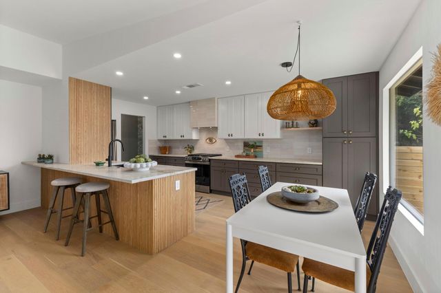 2512 McGregor DR, Austin, TX 78745